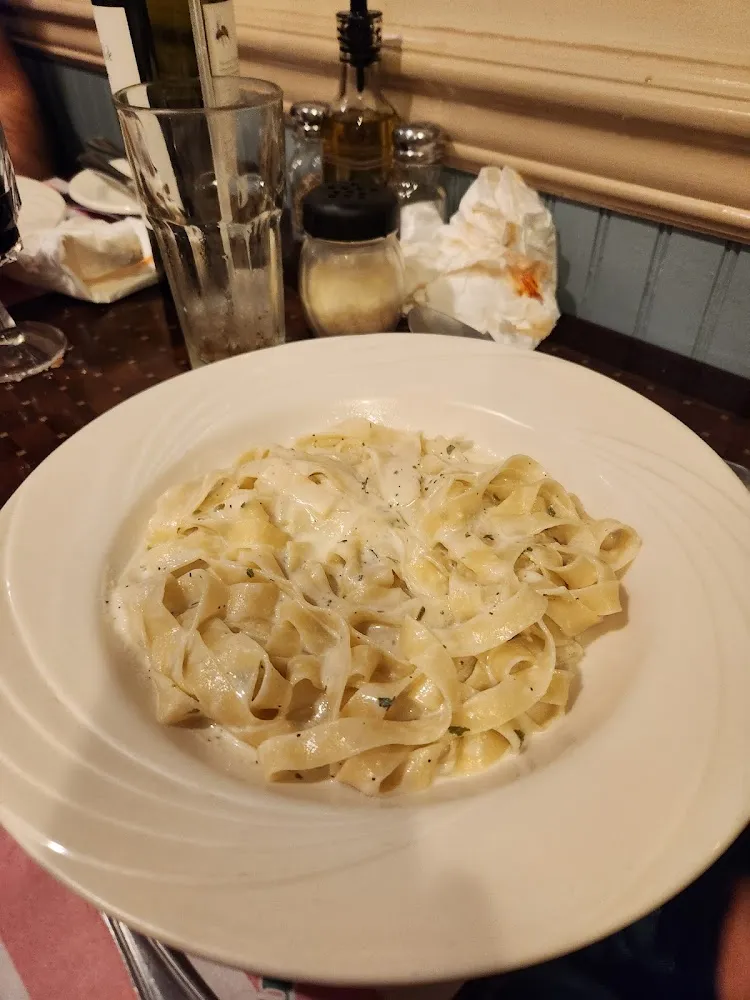 Fettuccine Alfredo